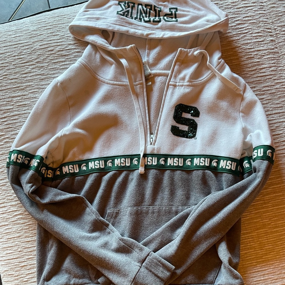 Womens State sweatshirt. Brand-Pink. Size S